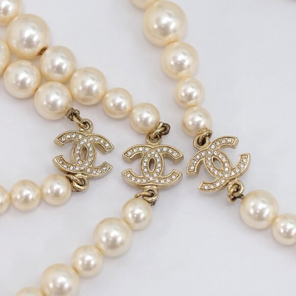 CHANEL CC Logos Pearl Rhinestone Necklace 35" Gold Tone A12P Auth - Picture 5 of 8